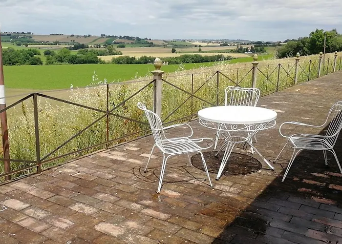 In Luzi Feriegård Treia